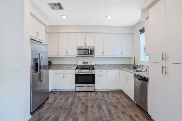 5406 Beach Bluff Lane 212, San Diego, CA 92154