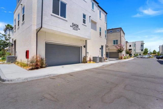 5406 Beach Bluff Lane 212, San Diego, CA 92154