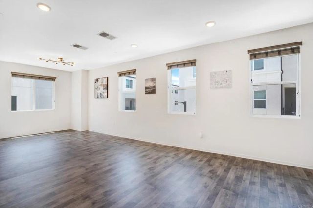 5406 Beach Bluff Lane 212, San Diego, CA 92154