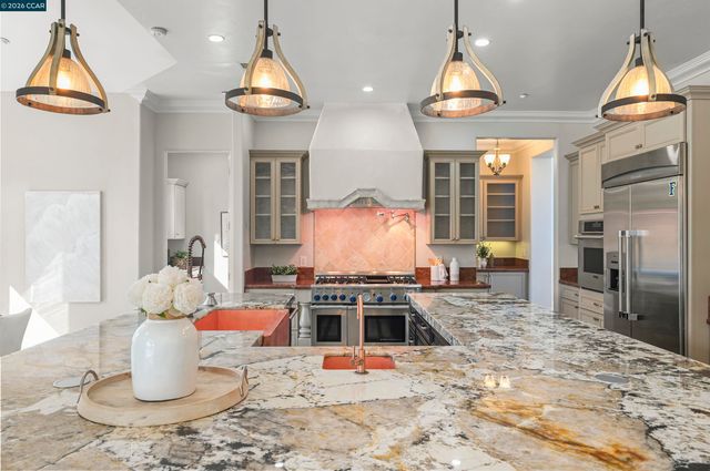 6010 Kolb Ranch Dr, Pleasanton, CA 94588