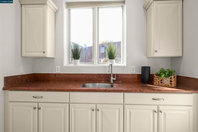 6010 Kolb Ranch Dr, Pleasanton, CA 94588