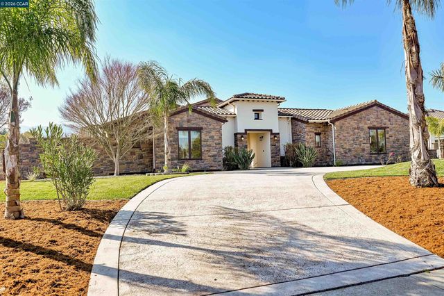 6010 Kolb Ranch Dr, Pleasanton, CA 94588