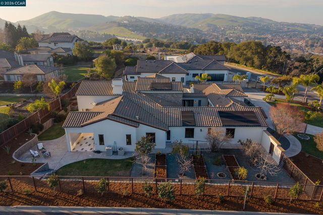 6010 Kolb Ranch Dr, Pleasanton, CA 94588