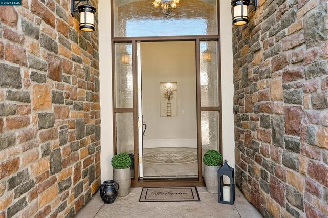 6010 Kolb Ranch Dr, Pleasanton, CA 94588