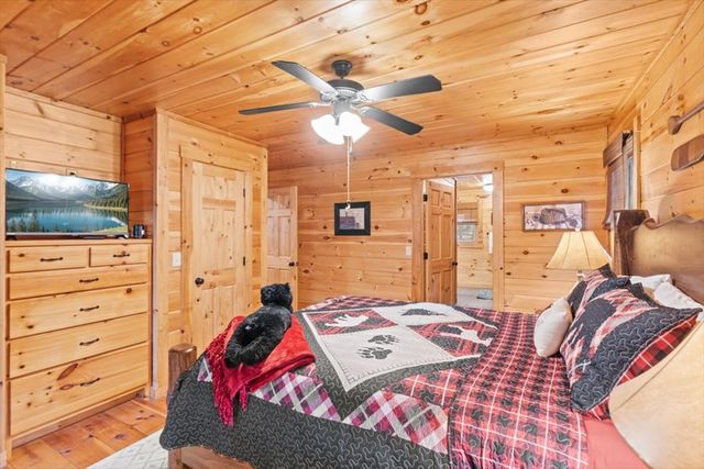 61 Grove Lane, Ellijay, GA 30540