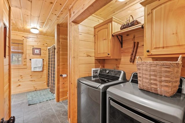 61 Grove Lane, Ellijay, GA 30540