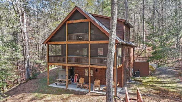 61 Grove Lane, Ellijay, GA 30540
