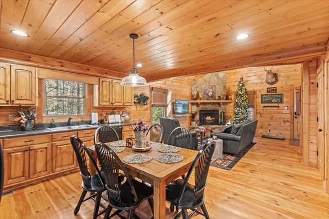 61 Grove Lane, Ellijay, GA 30540