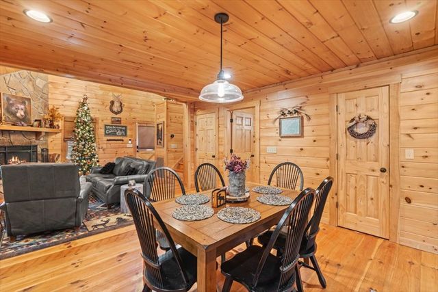 61 Grove Lane, Ellijay, GA 30540