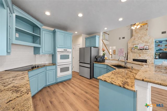 450 Three Oaks Road, Seguin, TX 78155