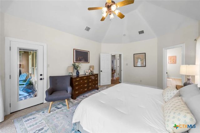 450 Three Oaks Road, Seguin, TX 78155