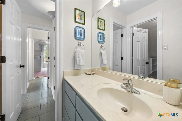 450 Three Oaks Road, Seguin, TX 78155