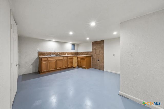 450 Three Oaks Road, Seguin, TX 78155