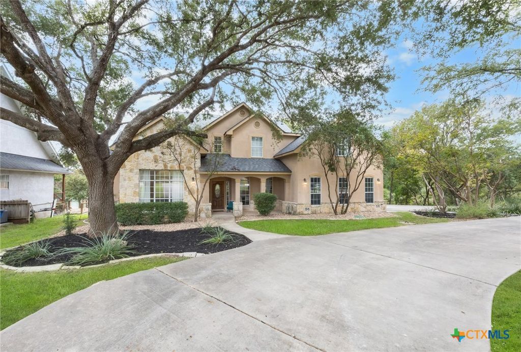 450 Three Oaks Road, Seguin, TX 78155