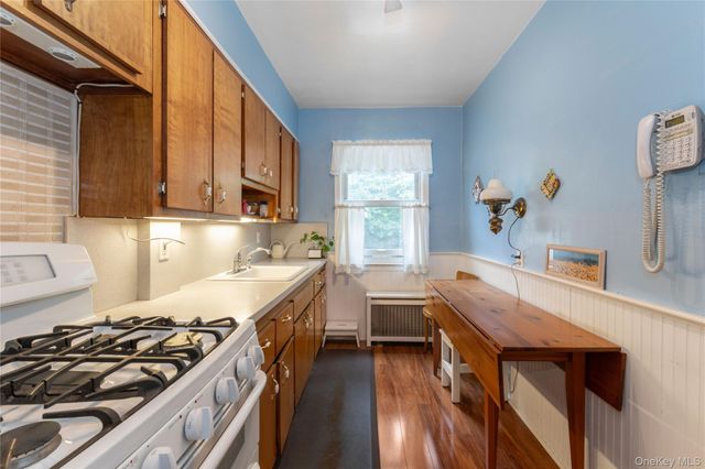 81-11 77th Avenue, Glendale, NY 11385