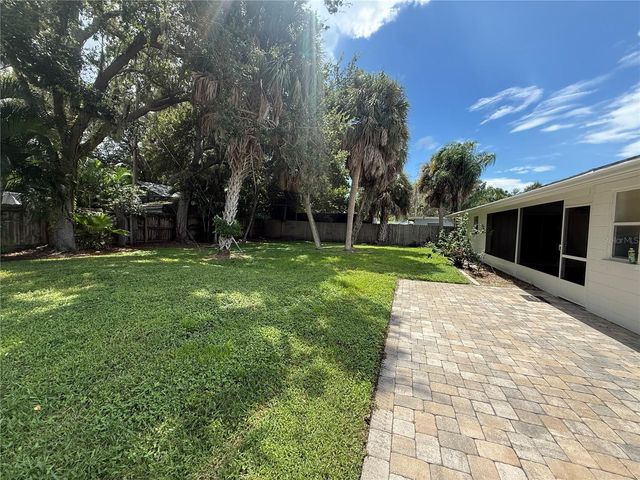 8735 DUNMORE DRIVE, Sarasota, FL 34231