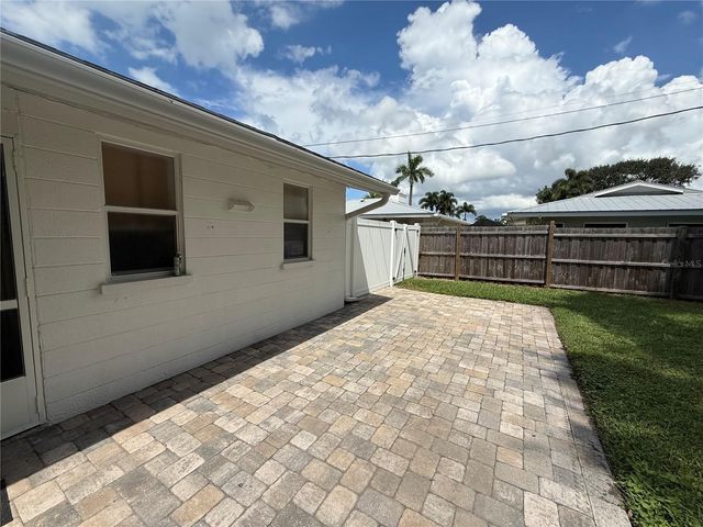 8735 DUNMORE DRIVE, Sarasota, FL 34231