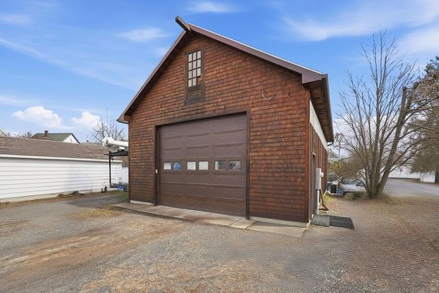 1016 Chestnut St., Palmer, MA 01550