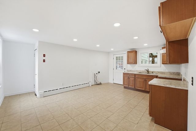 1016 Chestnut St., Palmer, MA 01550