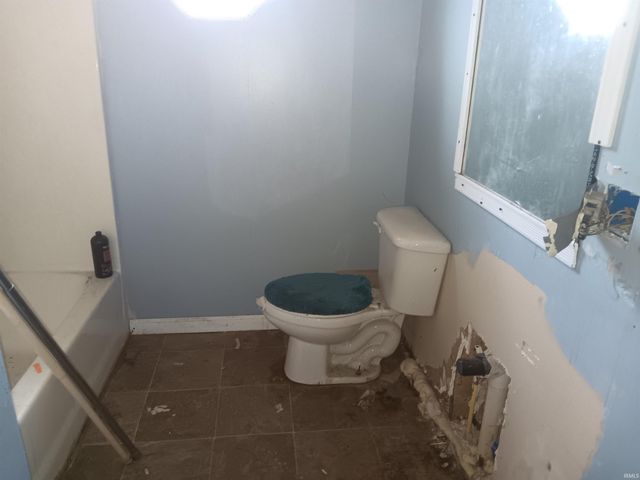 7775 E Church Street, Dugger, IN 47848