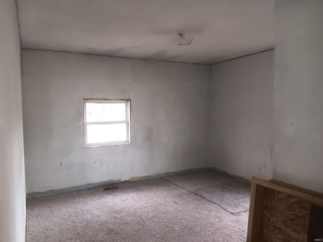 7775 E Church Street, Dugger, IN 47848