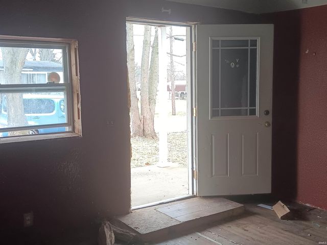 7775 E Church Street, Dugger, IN 47848