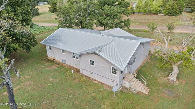 718 Mount Zion Road, Coldwater, MS 38618