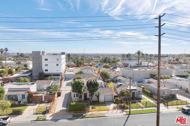 10613 S Inglewood Avenue, Inglewood, CA 90304