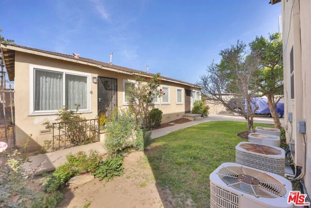 10613 S Inglewood Avenue, Inglewood, CA 90304