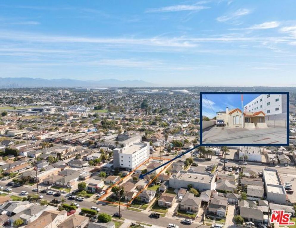 10613 S Inglewood Avenue, Inglewood, CA 90304