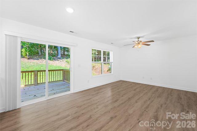 240 Valleybrook Lane, Troutman, NC 28166