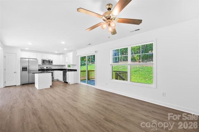 240 Valleybrook Lane, Troutman, NC 28166