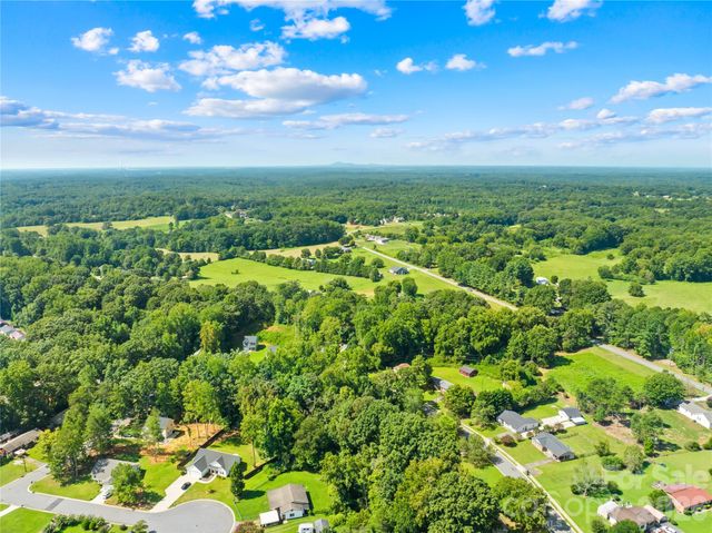 240 Valleybrook Lane, Troutman, NC 28166