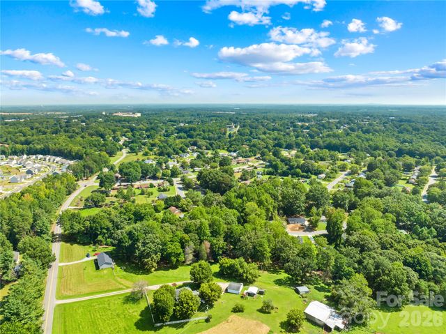 240 Valleybrook Lane, Troutman, NC 28166