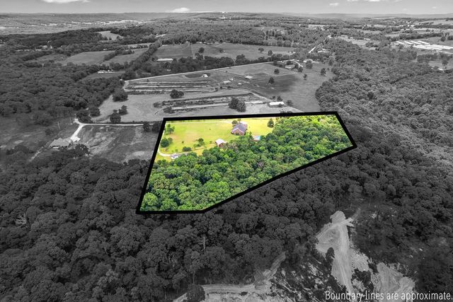 16800 Parks Corner Road, Prairie Grove, AR 72753