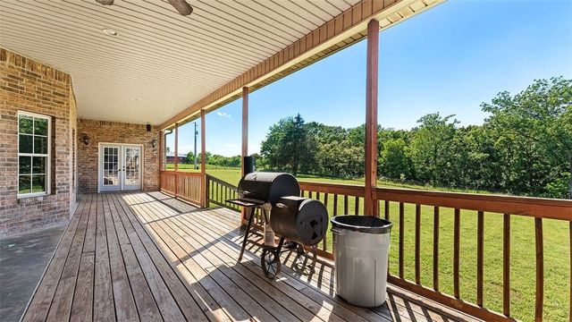 16800 Parks Corner Road, Prairie Grove, AR 72753