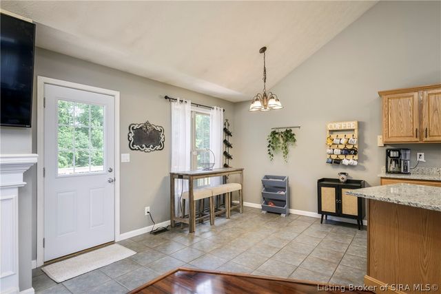 2031 Sterling Oaks Drive, Sellersburg, IN 47172