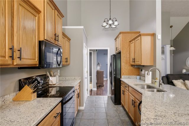 2031 Sterling Oaks Drive, Sellersburg, IN 47172