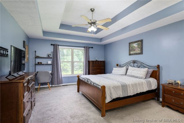 2031 Sterling Oaks Drive, Sellersburg, IN 47172