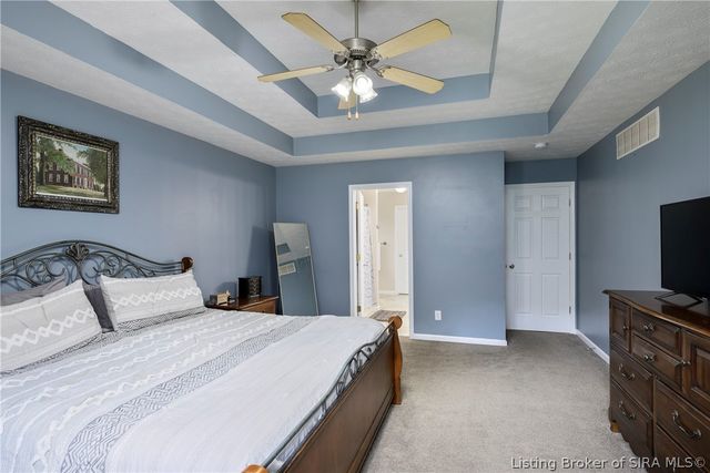 2031 Sterling Oaks Drive, Sellersburg, IN 47172