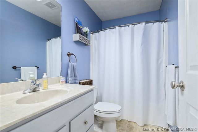 2031 Sterling Oaks Drive, Sellersburg, IN 47172