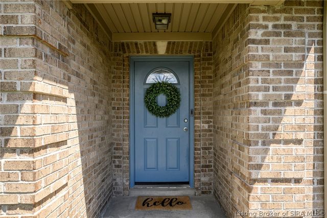 2031 Sterling Oaks Drive, Sellersburg, IN 47172