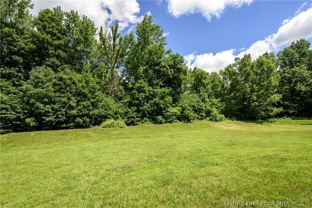 2031 Sterling Oaks Drive, Sellersburg, IN 47172