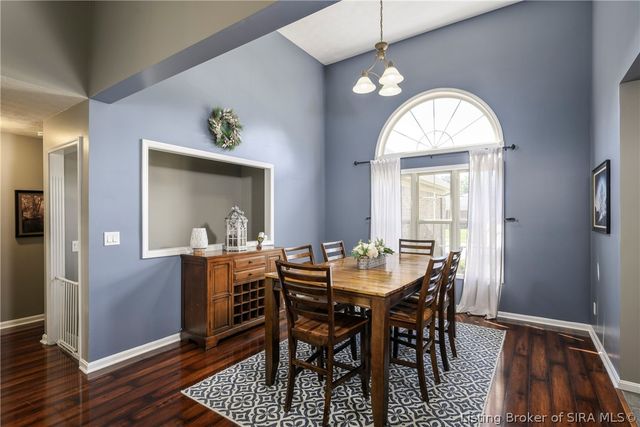 2031 Sterling Oaks Drive, Sellersburg, IN 47172