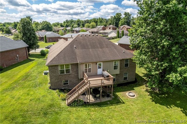2031 Sterling Oaks Drive, Sellersburg, IN 47172