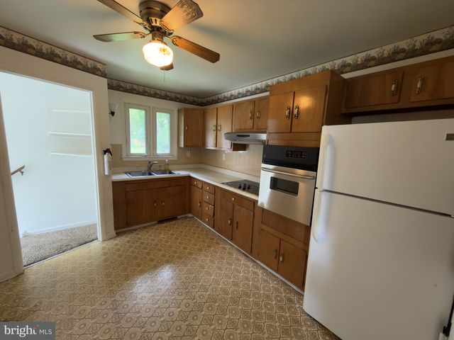 393 PHILLIPS AVE, Newark, DE 19711
