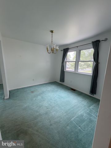 393 PHILLIPS AVE, Newark, DE 19711