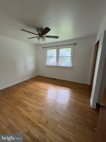 393 PHILLIPS AVE, Newark, DE 19711