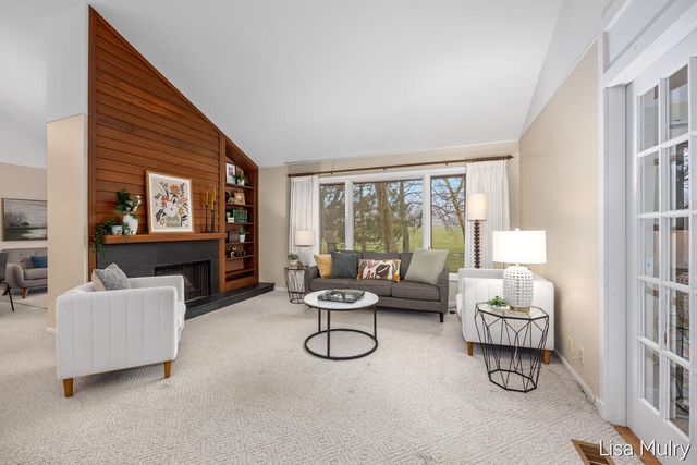 1810 Southampton SE, Grand Rapids, MI 49508