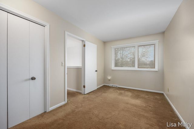 1810 Southampton SE, Grand Rapids, MI 49508